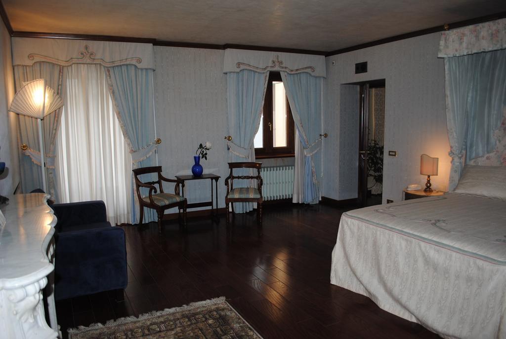Hotel Locanda San Giacomo Agliano Terme Pokoj fotografie